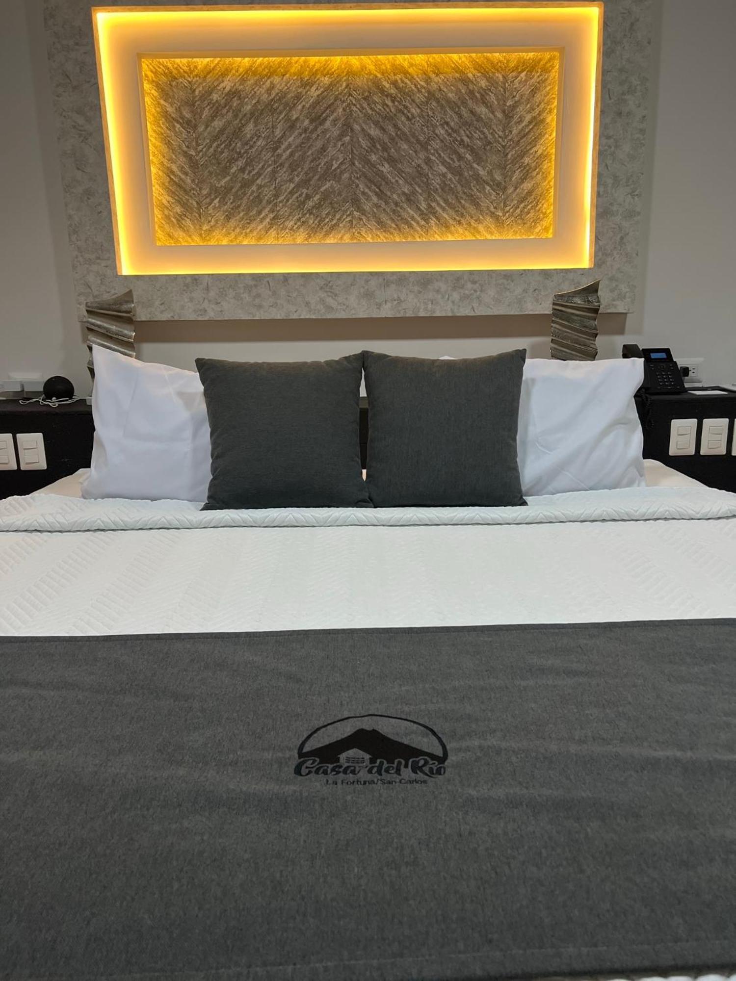 Hotel Boutique Casa Del Rio La Fortuna Екстериор снимка
